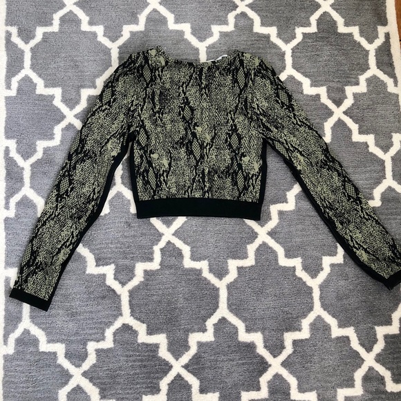 Fabletics Kamila Seamless L/S Top - Picture 5 of 5